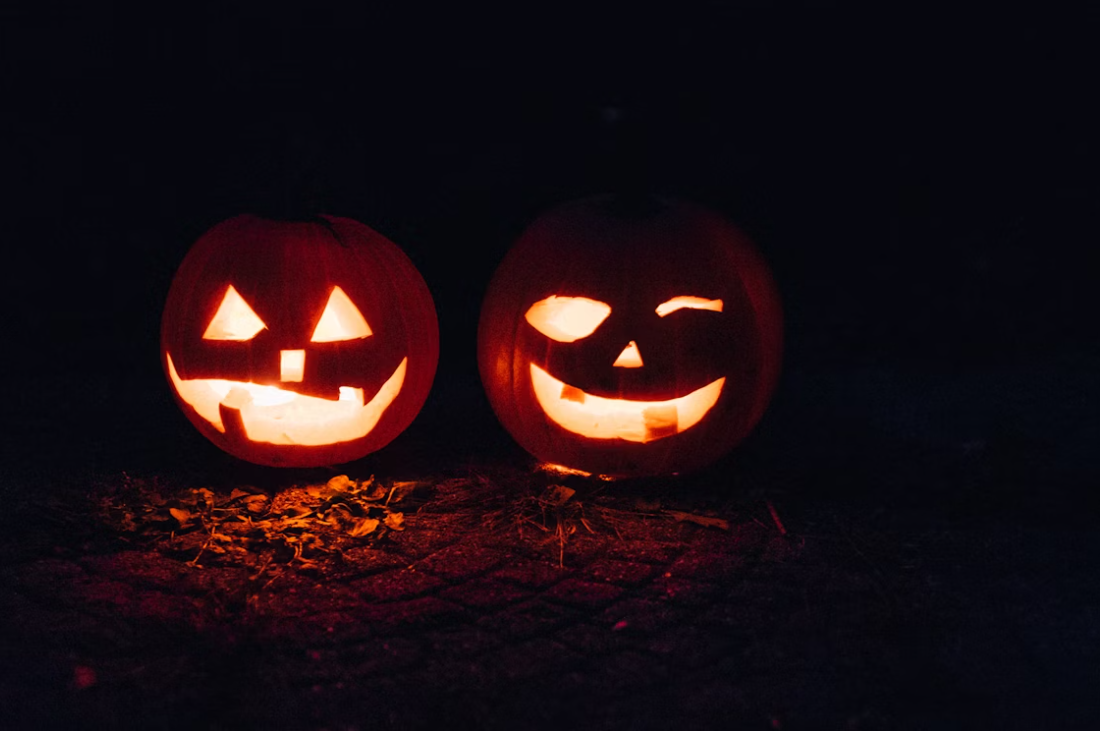 NextImg:Halloween Costumes Compliments of the Closet (Not the Credit Card) | CDN